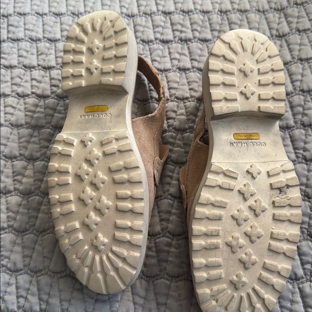 Cole Haan Women's Geneva Lug Sole Slingback  Penny Loafer Flats Suede Beige 7.5B - Picture 7 of 7